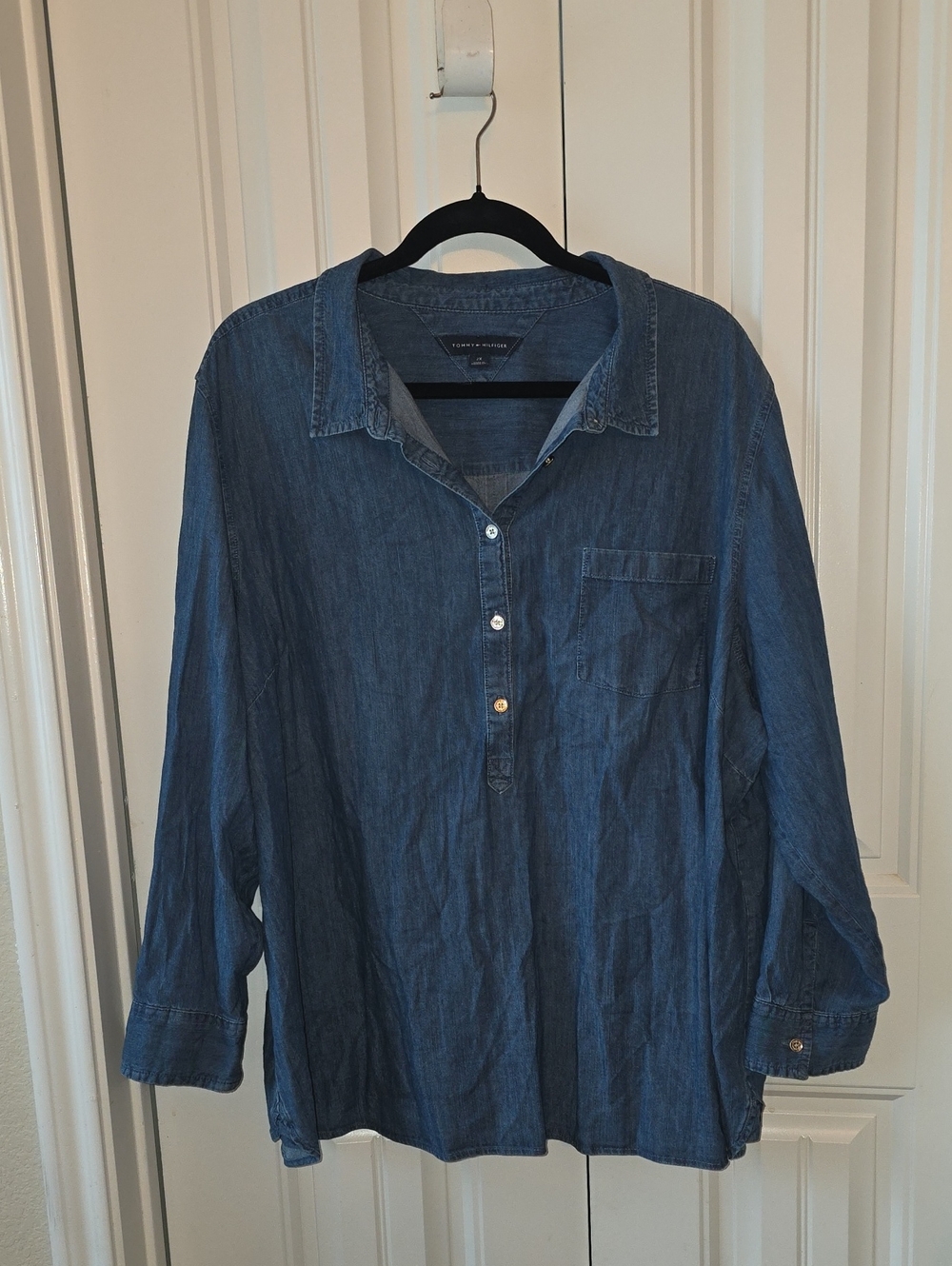 Tommy Hilfiger Denim-Look Chambray Shirt in Blue